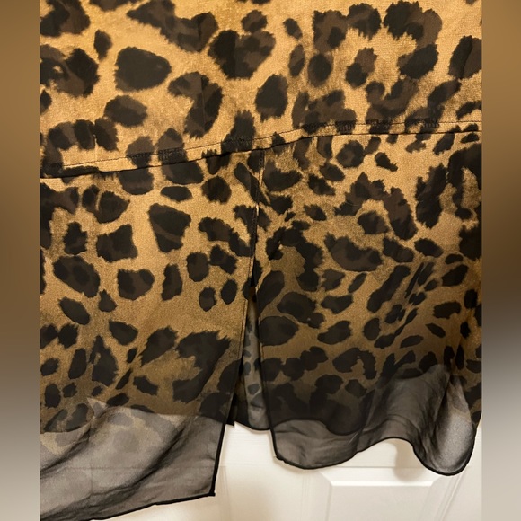 Lane Bryant Cheetah Print Sheer Long sleeved Button Up Top Sz 14/16 - Picture 9 of 11